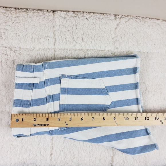 BLUE SPICE SHORT NWT SIZE 3 JUNIOR - Picture 6 of 9